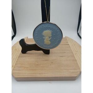 Hallmark Christmas Ornament Betsey Clark‎ First In Series 1980 Cameo Keepsake